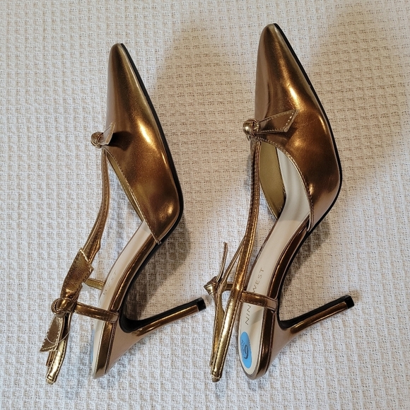 Nine West Gold Women's Shoes - Picture 7 of 10